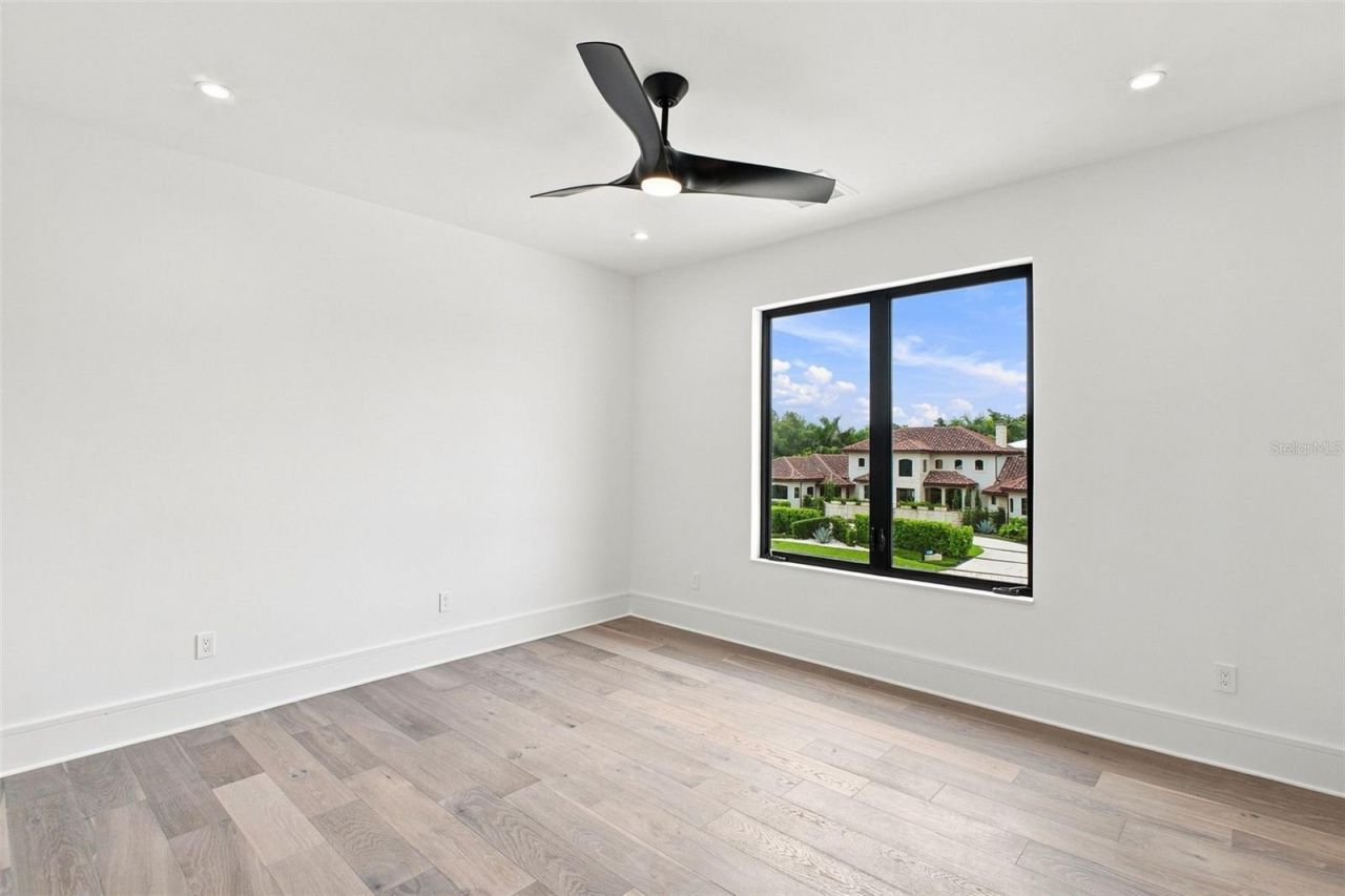 1076 Snell Isle Boulevard Ne, Saint Petersburg, FL 33704 Photo
