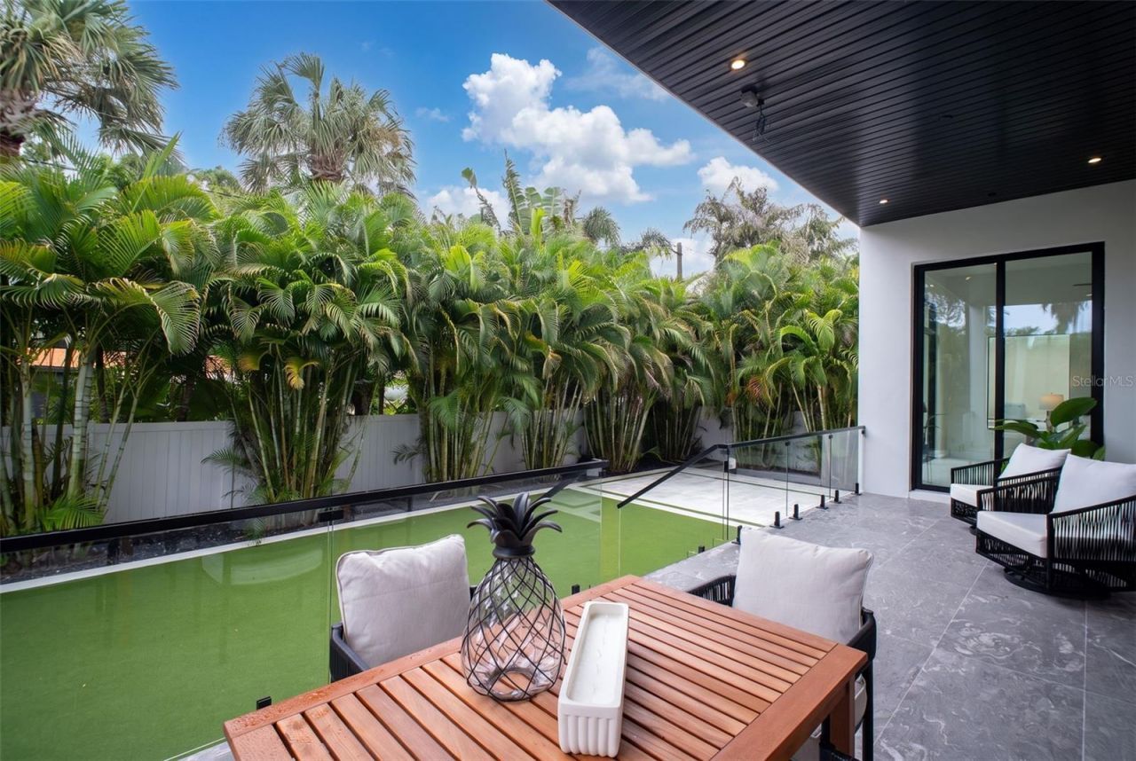 1076 Snell Isle Boulevard Ne, Saint Petersburg, FL 33704 Photo