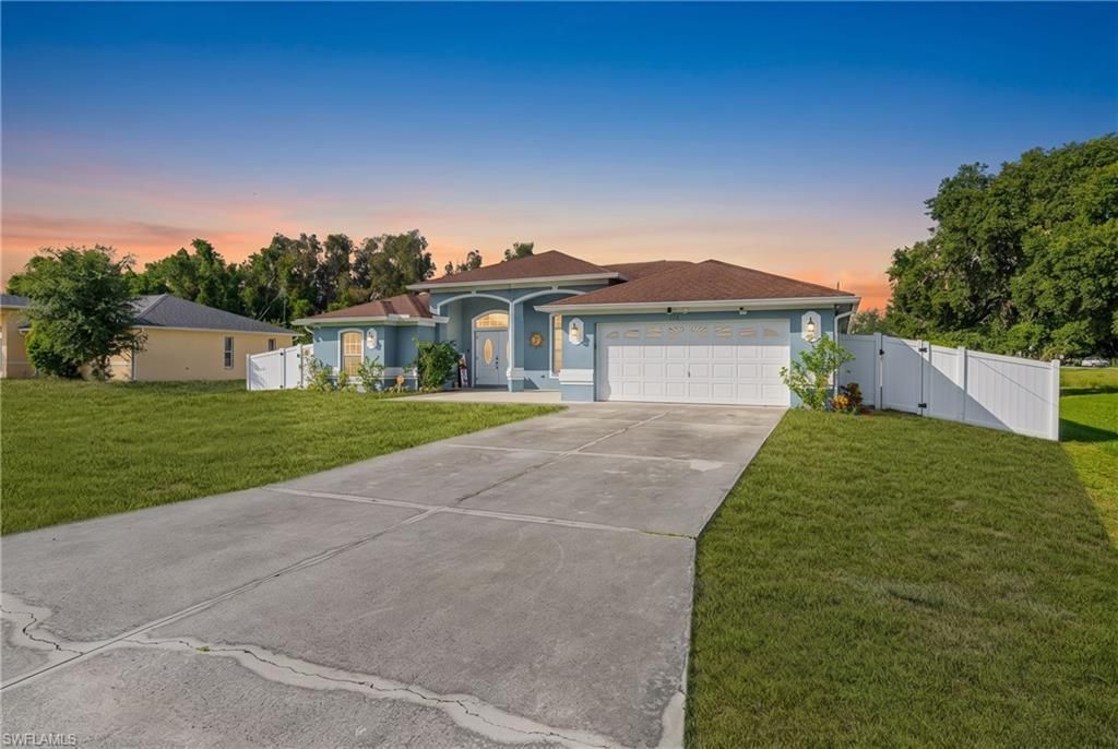 775 Arundel Cir, Fort Myers, FL 33913 Photo