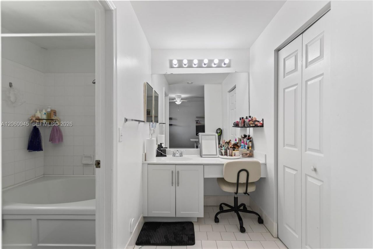 634 NW 208th Dr , Pembroke Pines, FL 33029 Photo
