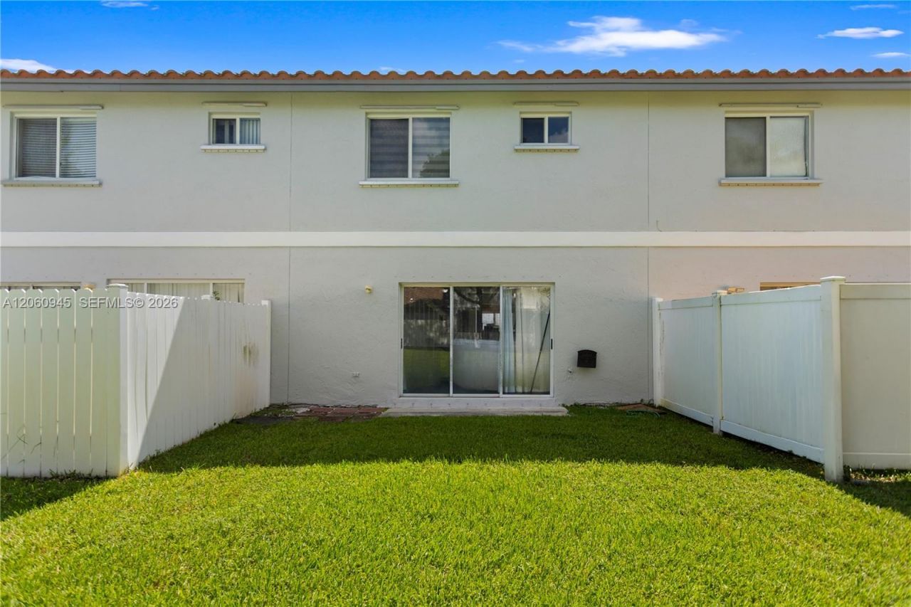 634 NW 208th Dr , Pembroke Pines, FL 33029 Photo