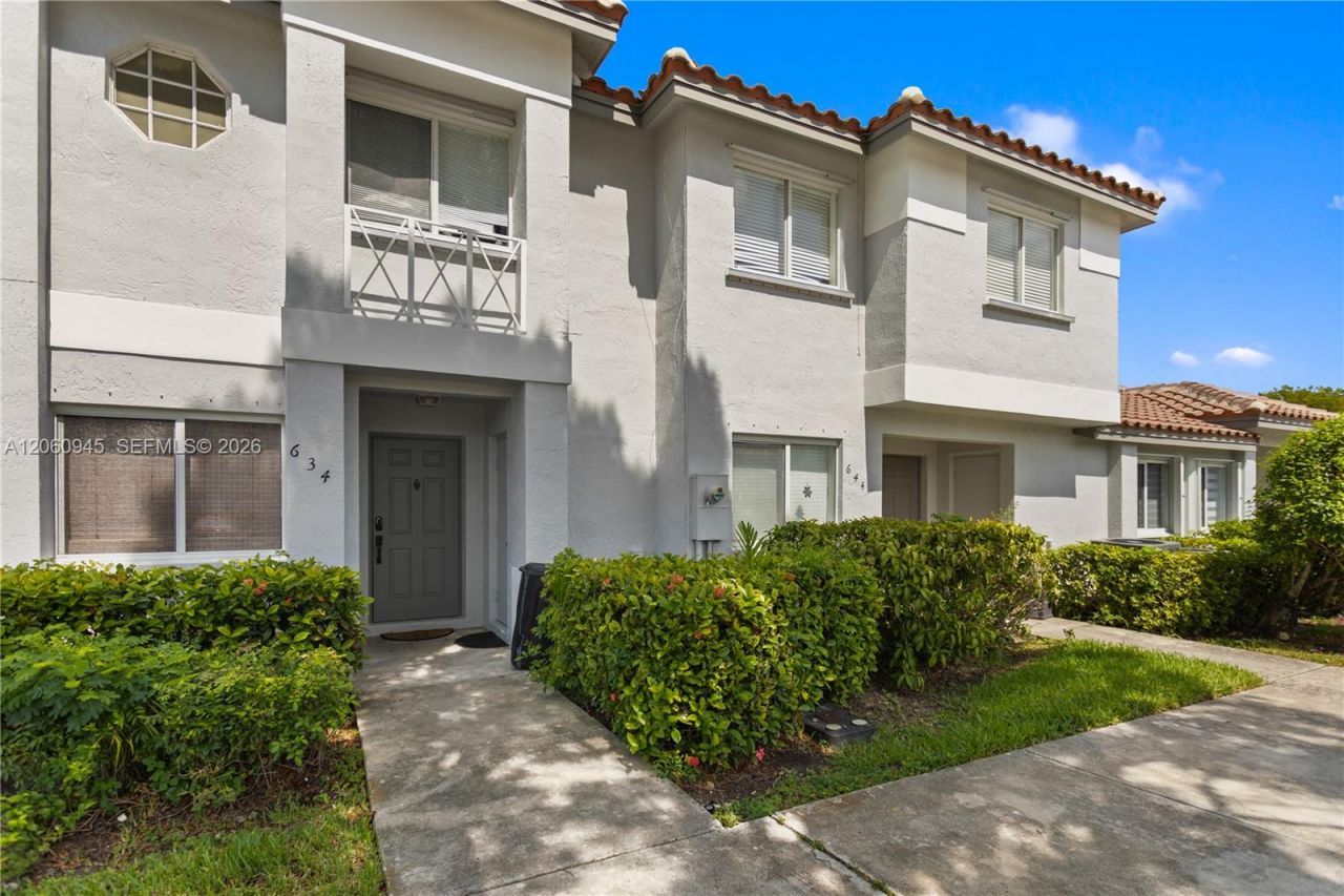 634 NW 208th Dr , Pembroke Pines, FL 33029 Photo