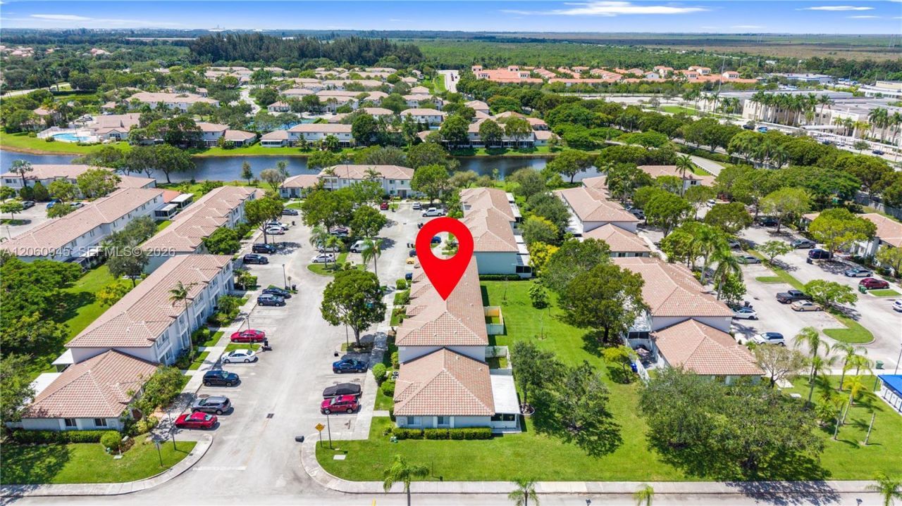 634 NW 208th Dr , Pembroke Pines, FL 33029 Photo