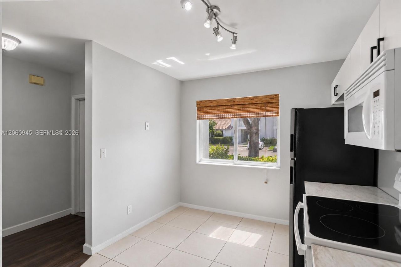 634 NW 208th Dr , Pembroke Pines, FL 33029 Photo