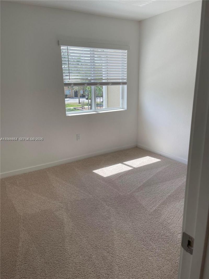 2435 SE 11th St , Homestead, FL 33035 Photo
