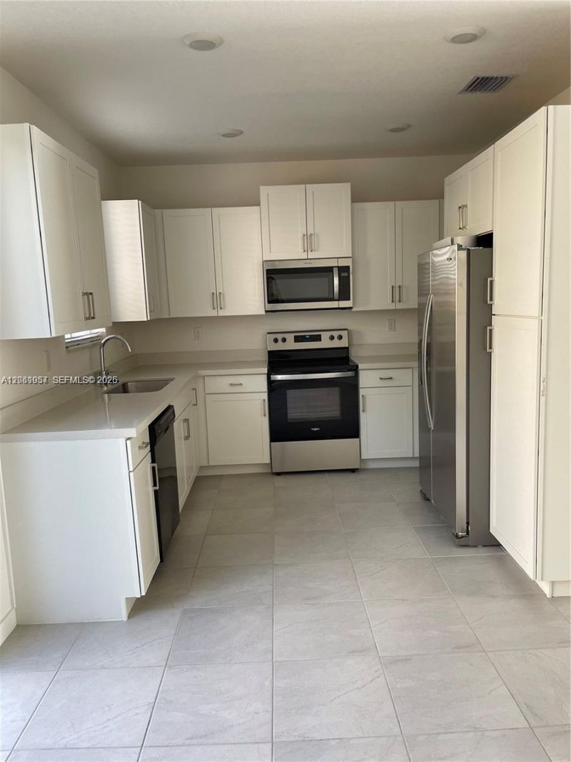 2435 SE 11th St , Homestead, FL 33035 Photo
