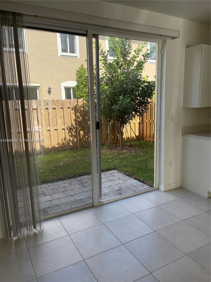 2435 SE 11th St , Homestead, FL 33035 Photo