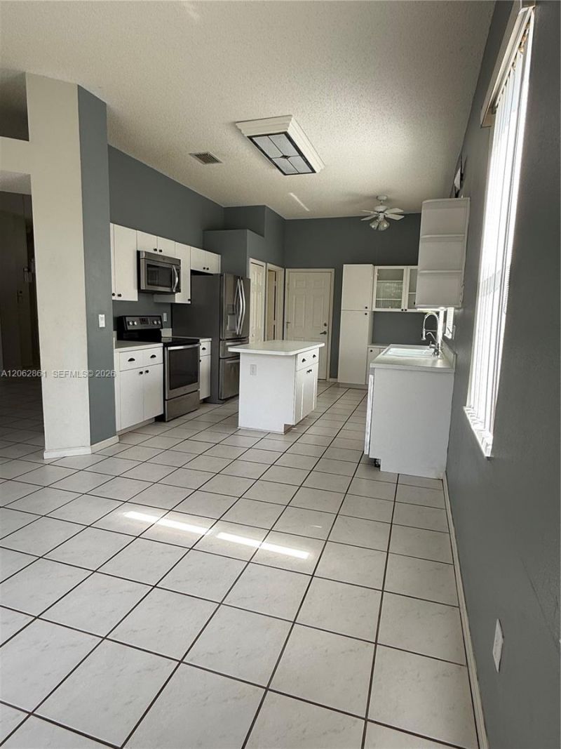 2435 SE 7th Pl, Unit 2435, Homestead, FL 33033 Photo
