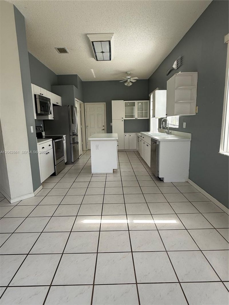 2435 SE 7th Pl, Unit 2435, Homestead, FL 33033 Photo