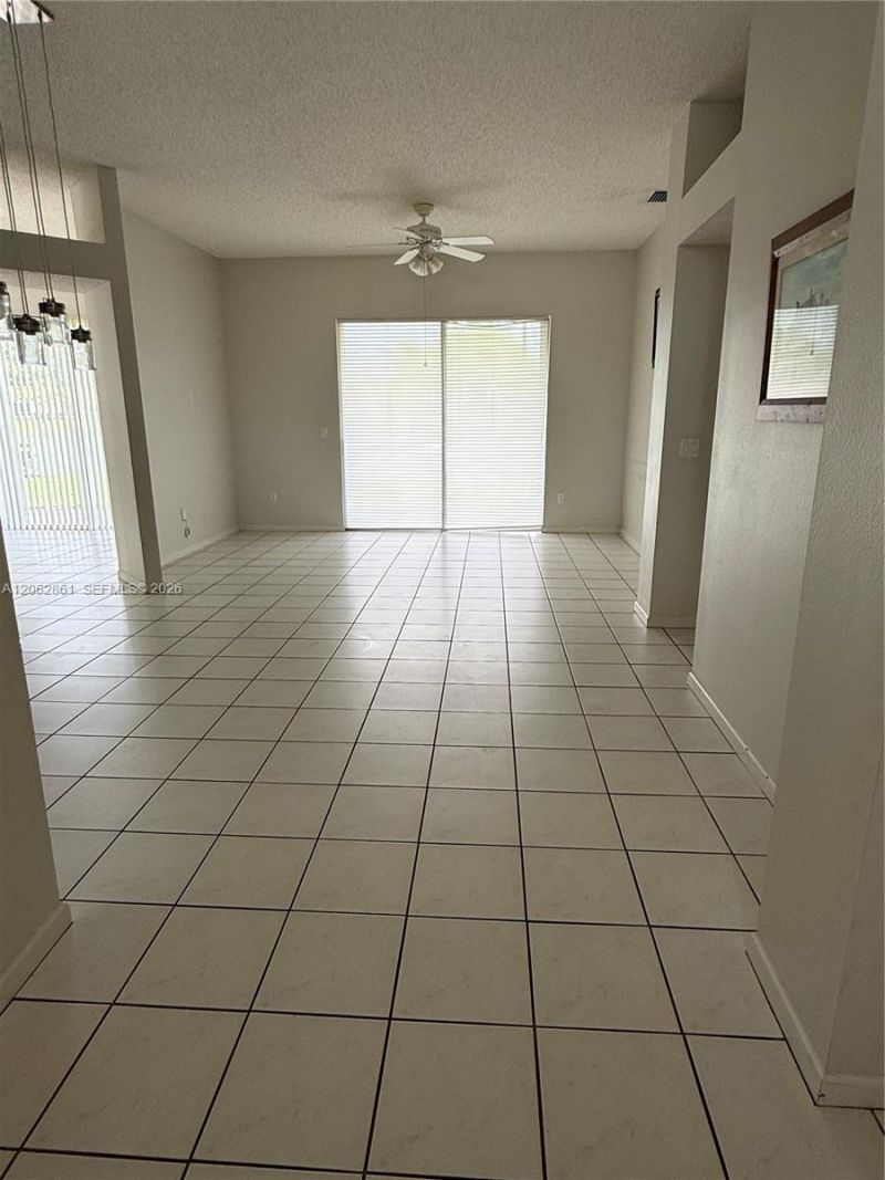 2435 SE 7th Pl, Unit 2435, Homestead, FL 33033 Photo