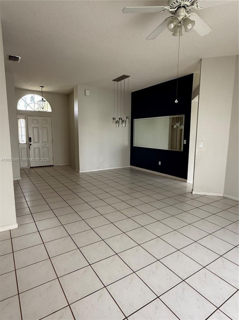 2435 SE 7th Pl, Unit 2435, Homestead, FL 33033 Photo