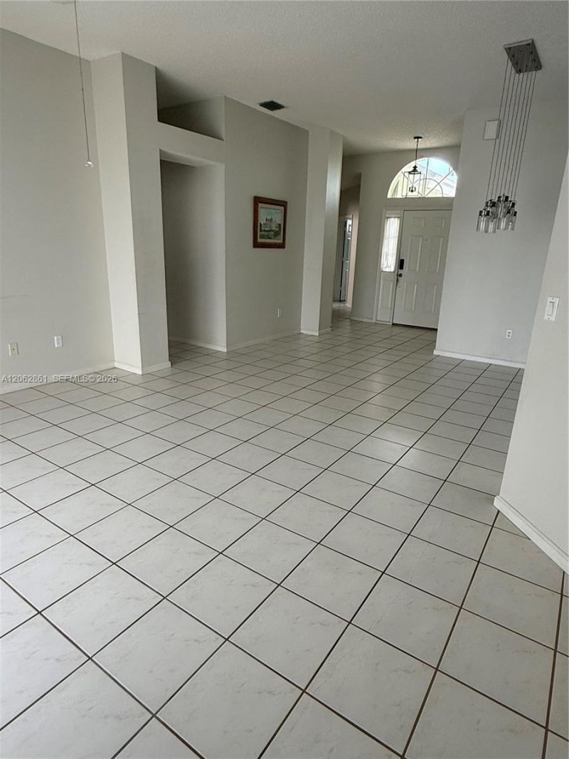 2435 SE 7th Pl, Unit 2435, Homestead, FL 33033 Photo