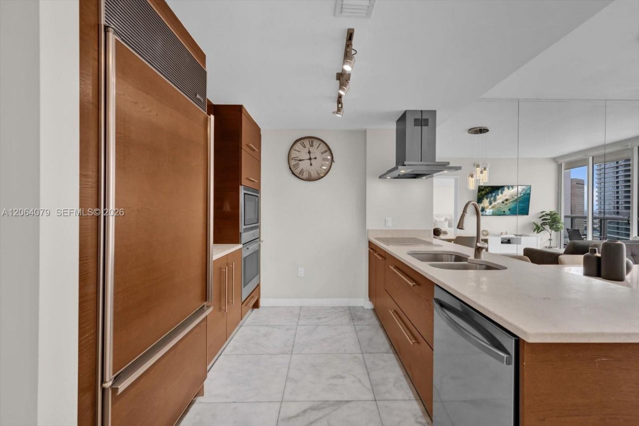 485 Brickell Ave , Unit 2103, Miami, FL 33131 Photo