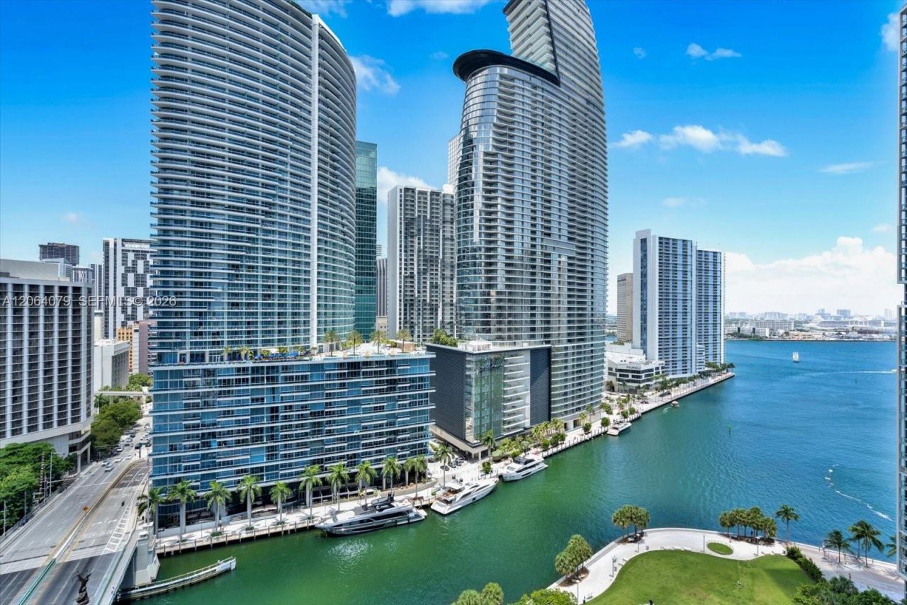 485 Brickell Ave , Unit 2103, Miami, FL 33131 Photo