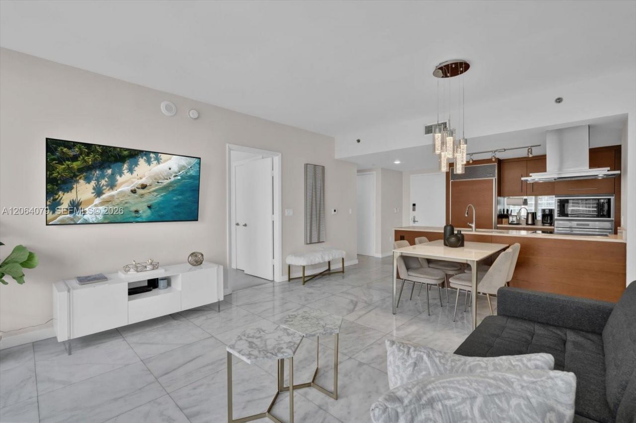 485 Brickell Ave , Unit 2103, Miami, FL 33131 Photo