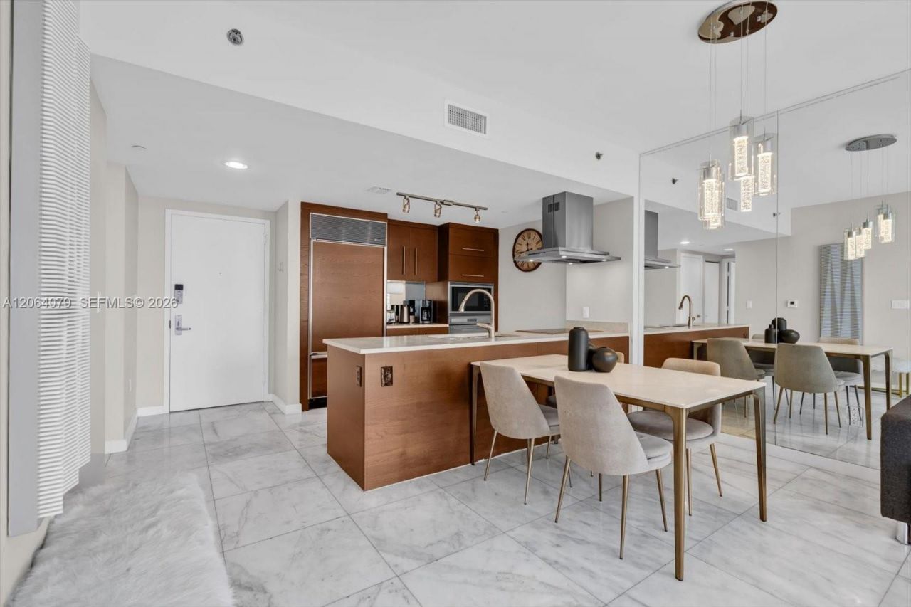 485 Brickell Ave , Unit 2103, Miami, FL 33131 Photo