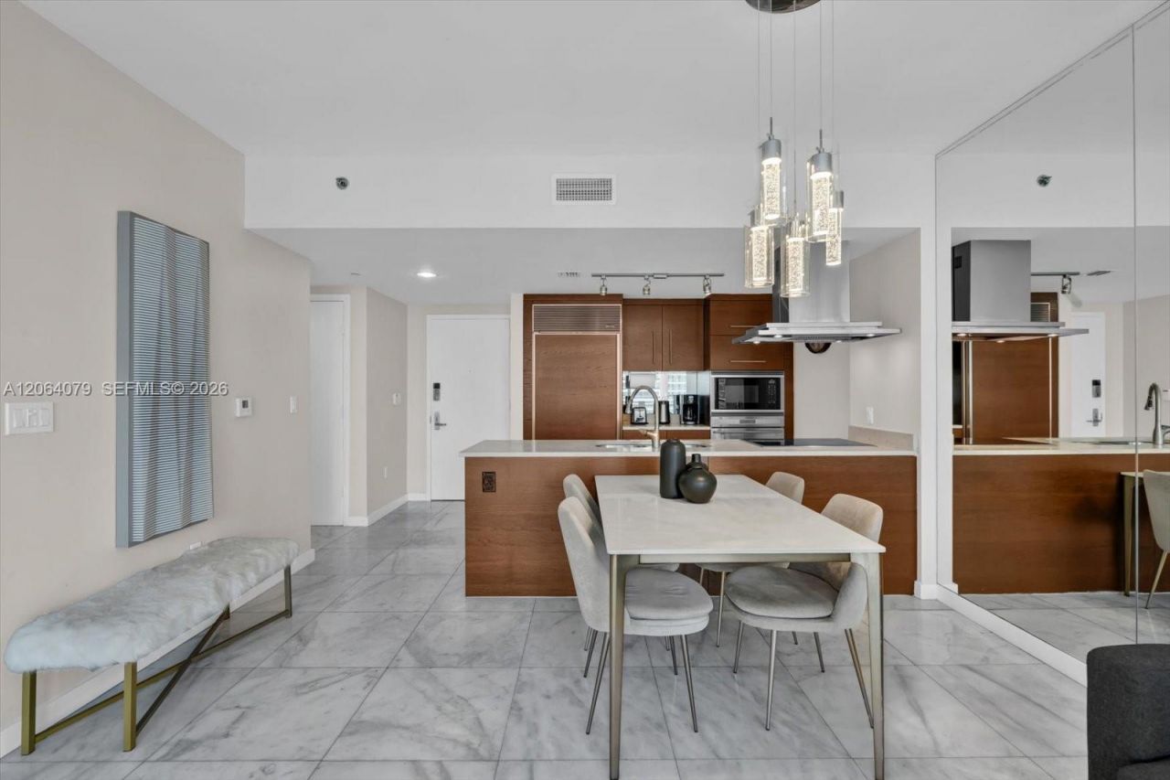 485 Brickell Ave , Unit 2103, Miami, FL 33131 Photo