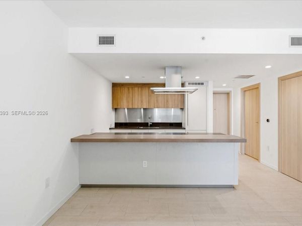 1000 Brickell Plz , Unit 3303, Miami, FL 33131