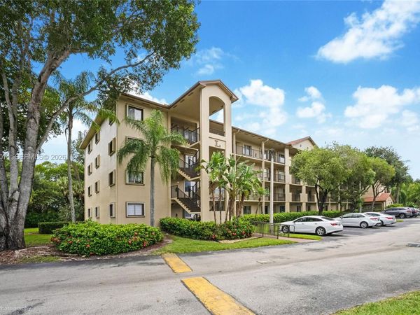 900 SW 142nd Ave , Unit 301L, Pembroke Pines, FL 33027