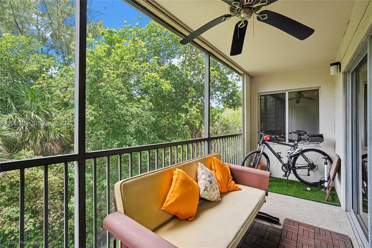900 SW 142nd Ave , Unit 301L, Pembroke Pines, FL 33027 Photo