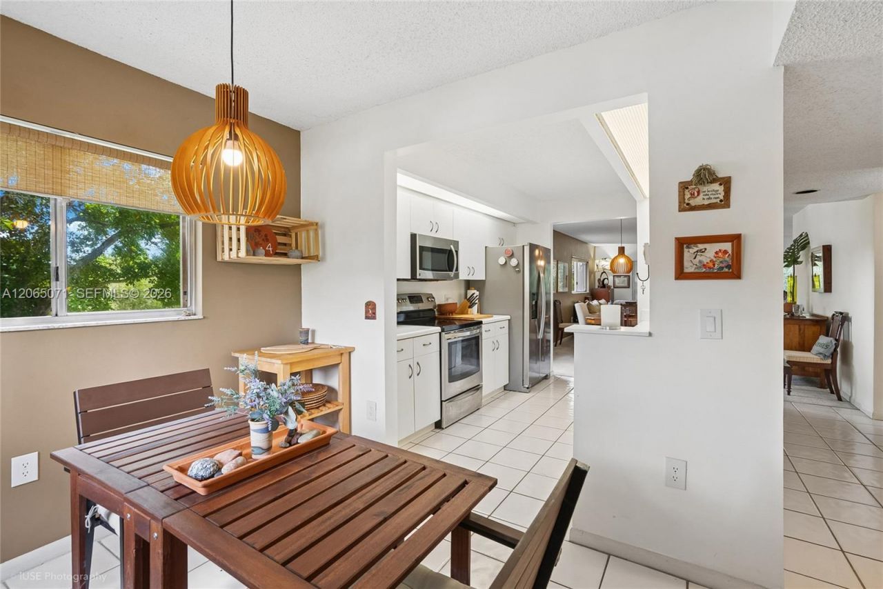 900 SW 142nd Ave , Unit 301L, Pembroke Pines, FL 33027 Photo