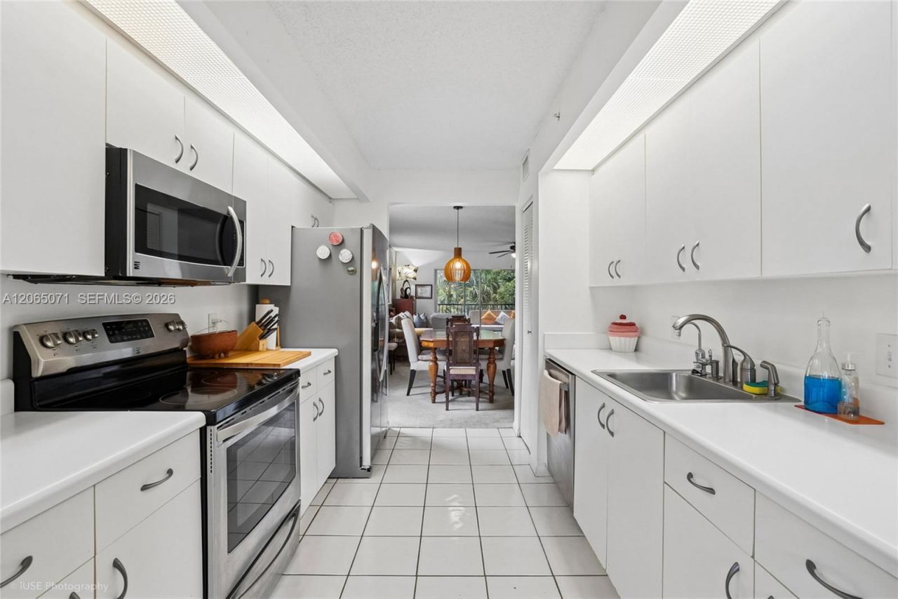 900 SW 142nd Ave , Unit 301L, Pembroke Pines, FL 33027 Photo