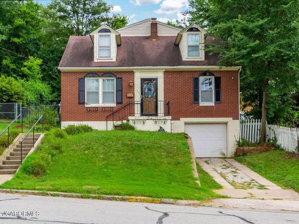 1419 HOUGH PARK ROAD, Jefferson City, MO 65101
