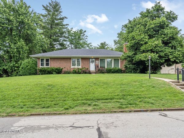 1605 PAYNE DRIVE, Jefferson City, MO 65101
