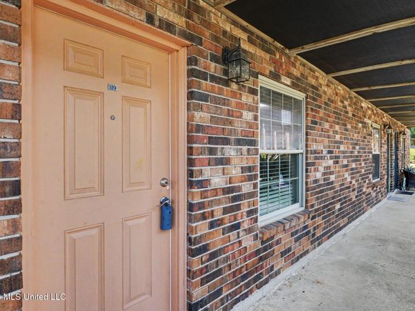 1550 E 2nd Street, Pass Christian, MS 39571