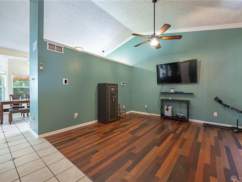 592 Sherman Drive, Franklin, OH 45005 Photo 4