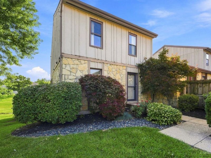5244 Pros Drive, West Chester, OH 45069 Photo 3