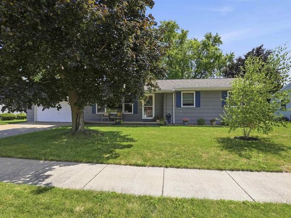 815 ECKARDT COURT, Oshkosh, WI 54902