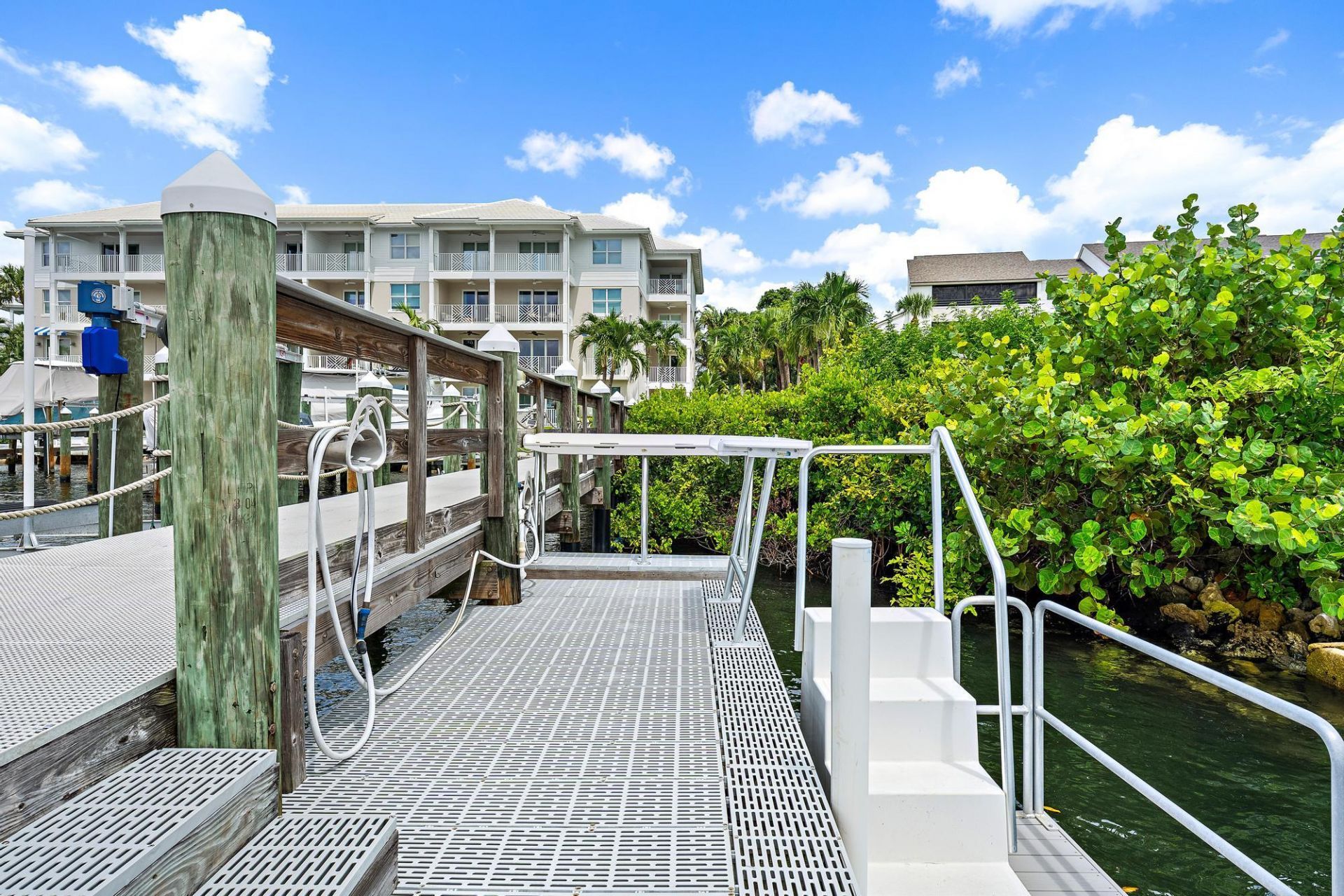 411 Bay Colony Drive N, Juno Beach, FL 33408 Photo