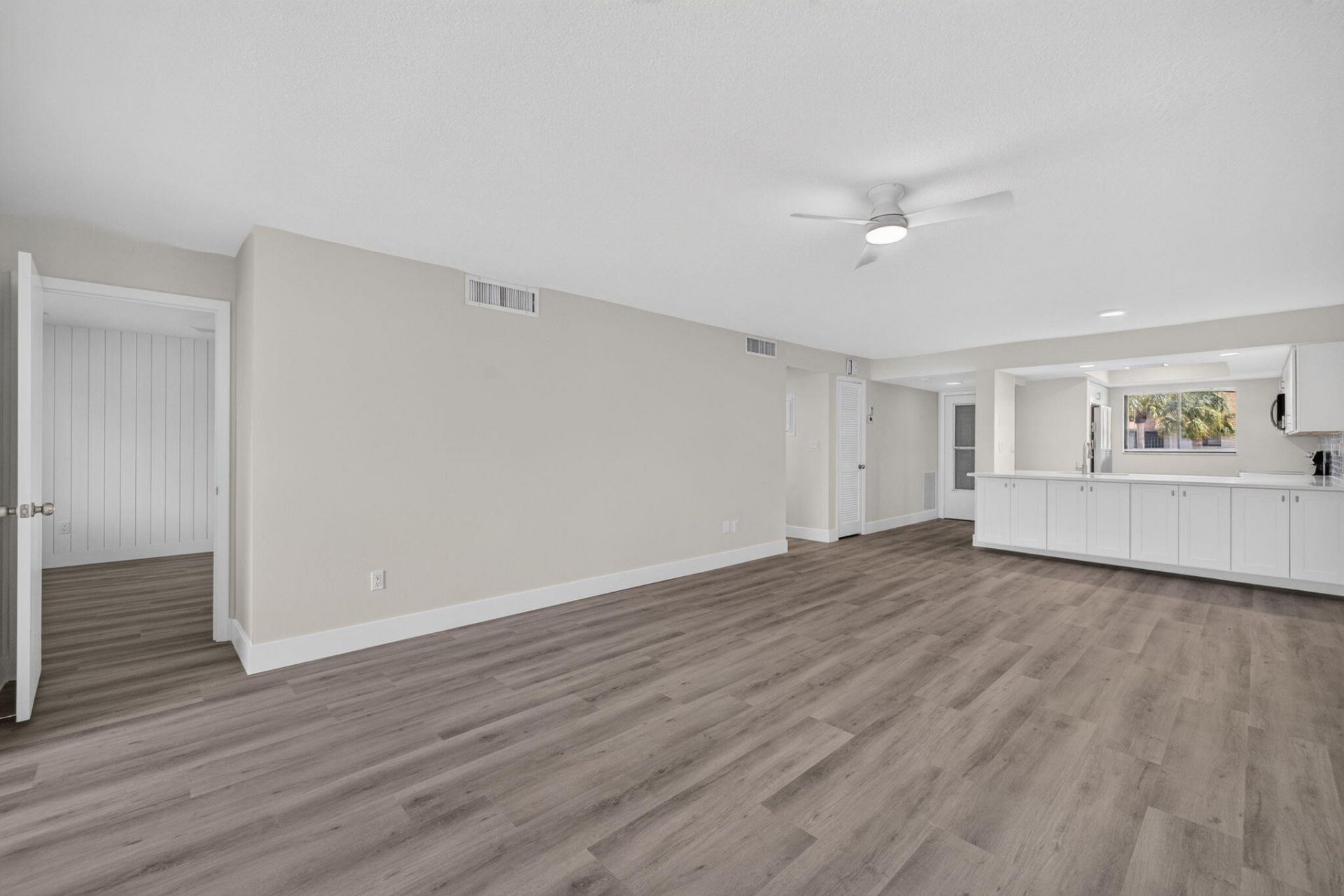 1600 NE Dixie Highway, Unit 10-205, Jensen Beach, FL 34957 Photo