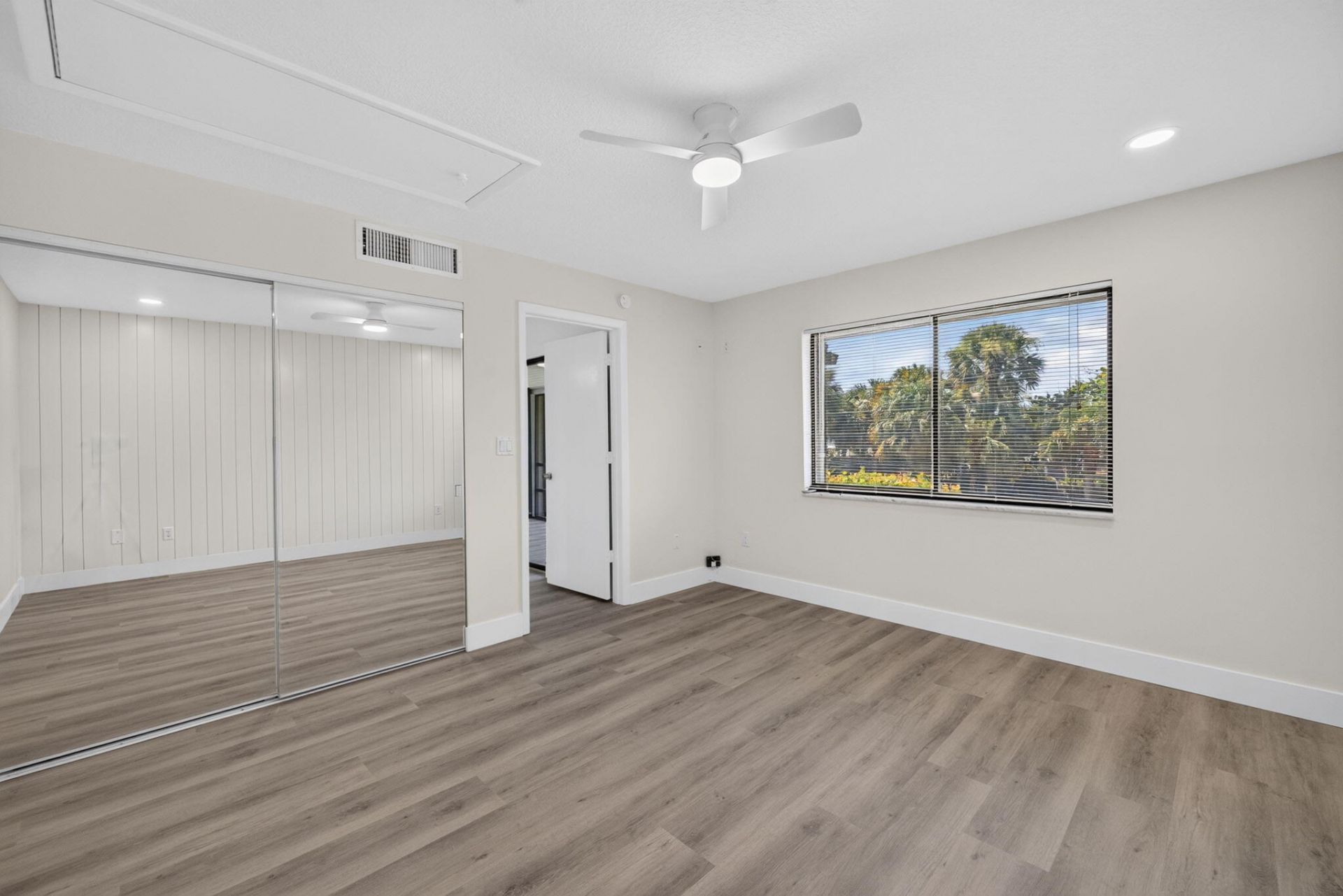 1600 NE Dixie Highway, Unit 10-205, Jensen Beach, FL 34957 Photo