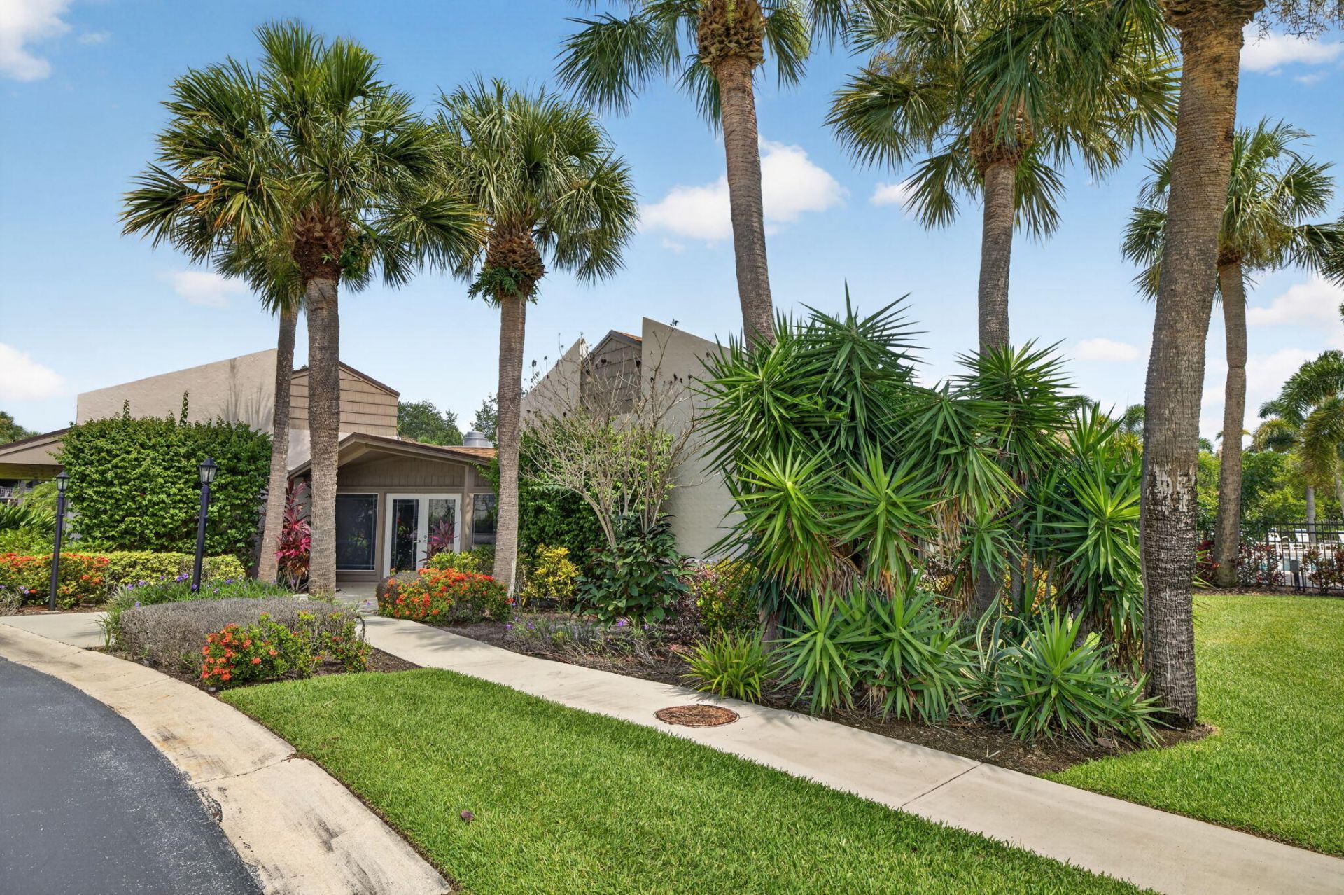 1600 NE Dixie Highway, Unit 10-205, Jensen Beach, FL 34957 Photo