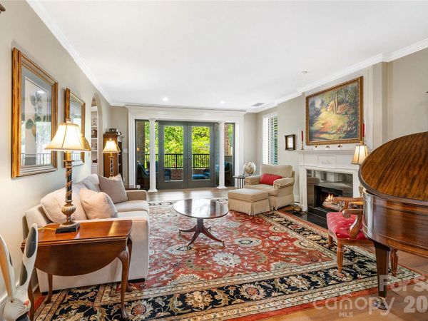 810 Cherokee Road, Charlotte, NC 28207