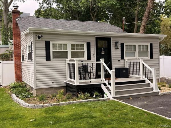 129 Westbury Drive , Sound Beach, NY 11789