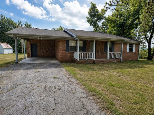 142 Gail Ave, Russellville, AL 35653
