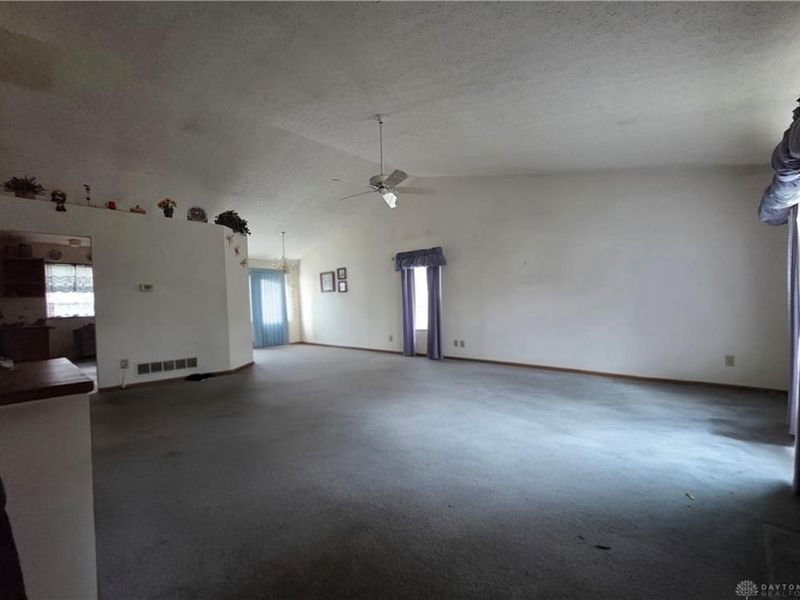 6770 Warriner Way, Columbus, OH 43110 Photo 5
