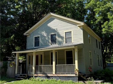 8590 Green Lakes Road, Fayetteville, NY 13066