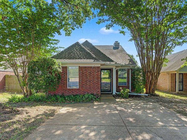 5442 KAYLA DR, Southaven, MS 38671