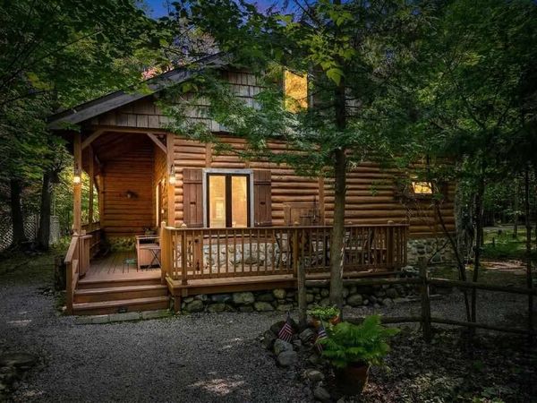 9770 Hemlock Trail, Harbor Springs, MI 49740