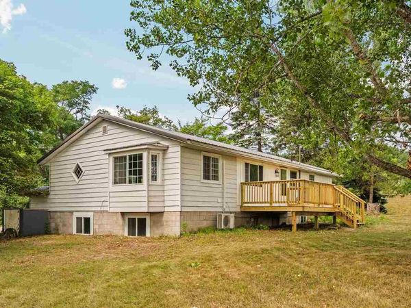 332 N M-75 Highway, Boyne City, MI 49712