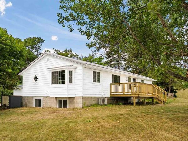 332 N M-75 Highway, Boyne City, MI 49712
