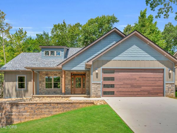 24 Bacham Lane, Crossville, TN 38558