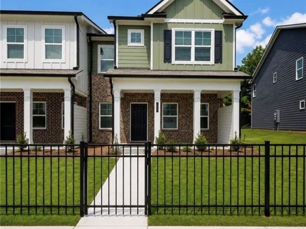 3277 Lake Carlton Road SW, Loganville, GA 30052