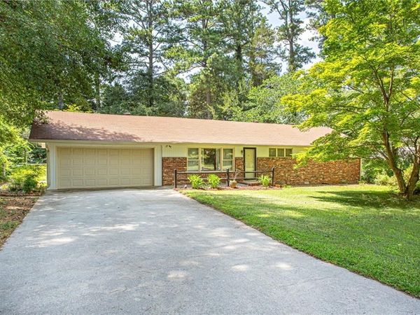 188 Pine Forest Drive , Lawrenceville, GA 30046