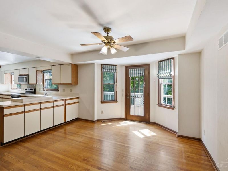 4427 Bromyard Avenue, West Chester, OH 45241 Photo 8