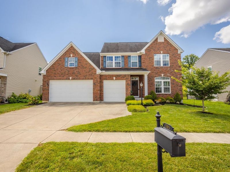 705 Lake View Drive, Union Twp, OH 45150 Photo 2